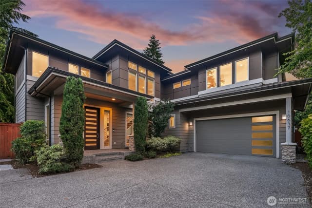 Property photo for 10637 128th Avenue Ne, Kirkland