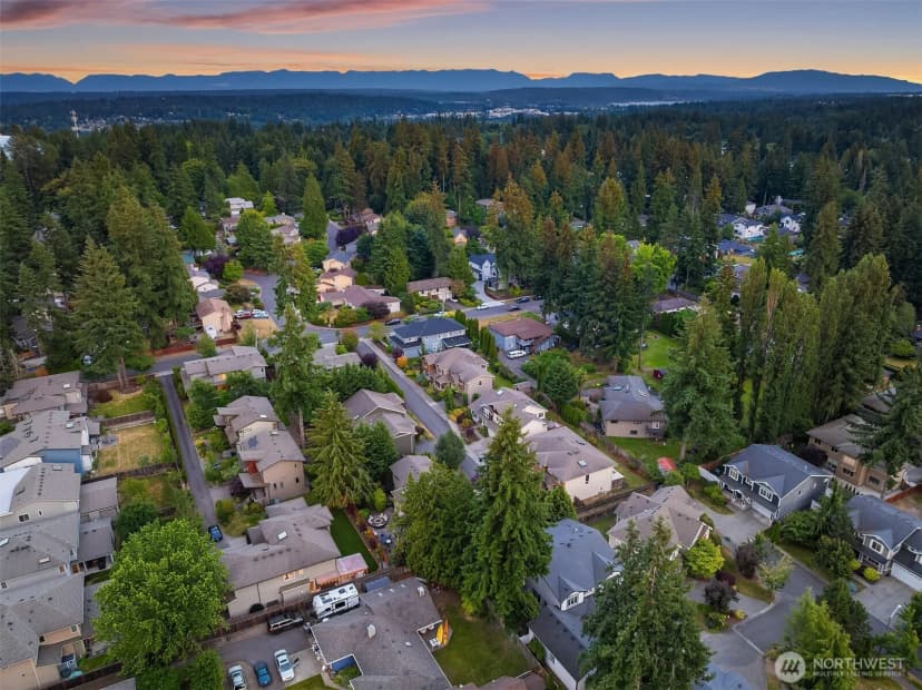 Property photo for 10637 128th Avenue Ne, Kirkland photo 37