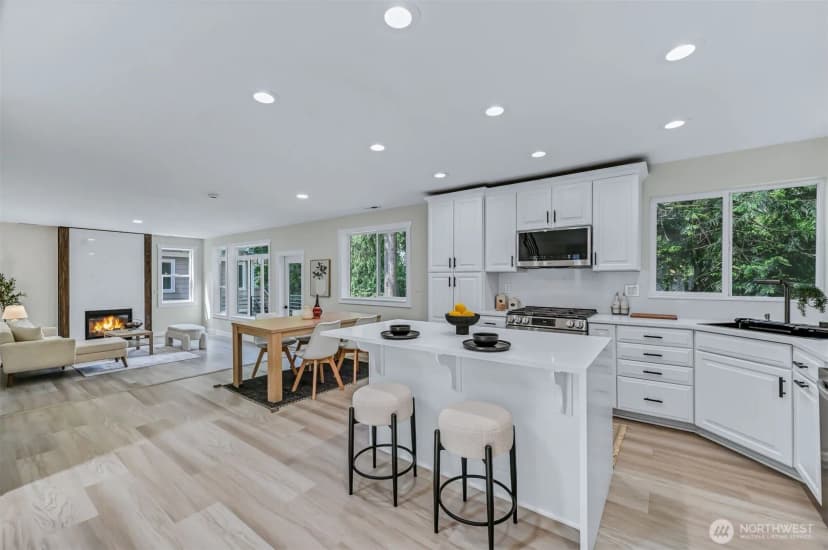 Property photo for 1511 208th Avenue Ne, Sammamish photo 4