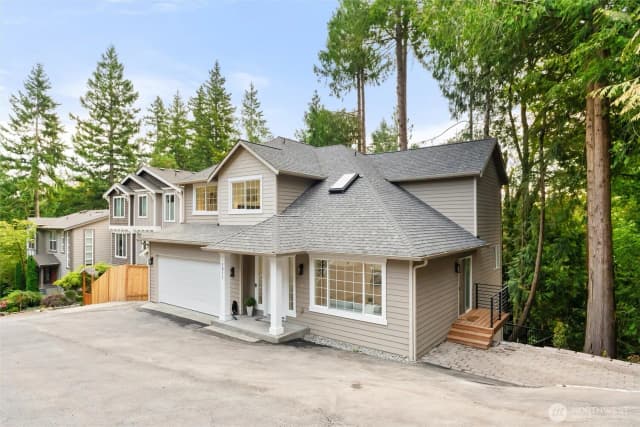 Property photo for 1511 208th Avenue Ne, Sammamish photo 2