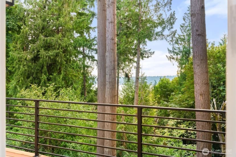 Property photo for 1511 208th Avenue Ne, Sammamish photo 11