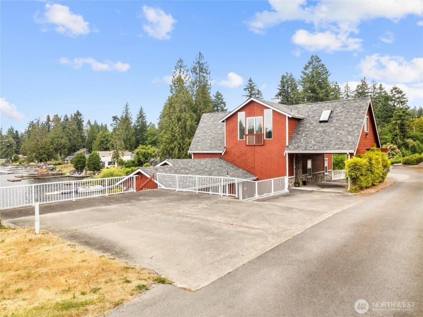 Property photo for 2519 Carpenter Road, Lacey photo 2