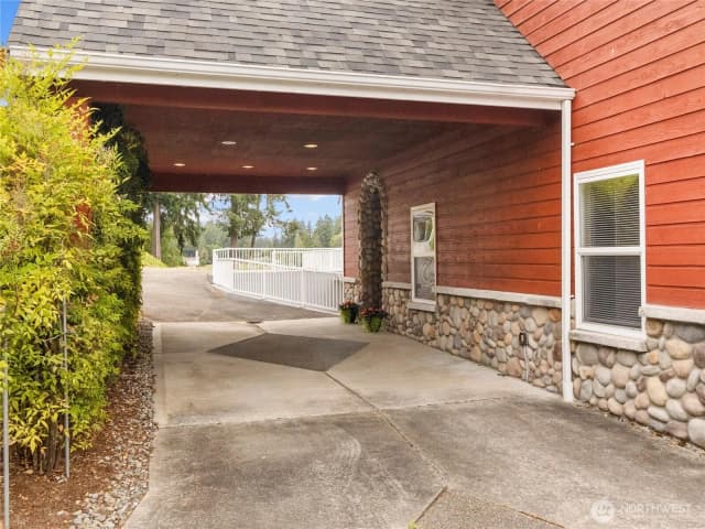 Property photo for 2519 Carpenter Road, Lacey photo 4