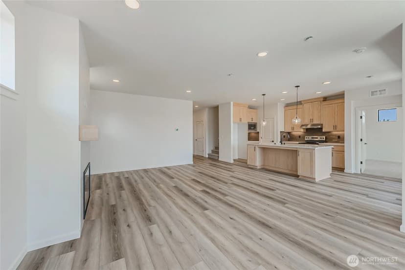 Property photo for 990 Rw Fletcher Street, Winlock photo 8