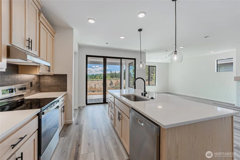 Property photo for 990 Rw Fletcher Street, Winlock photo 11