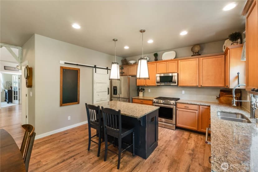 Property photo for 15507 82nd Ave E, Puyallup photo 9