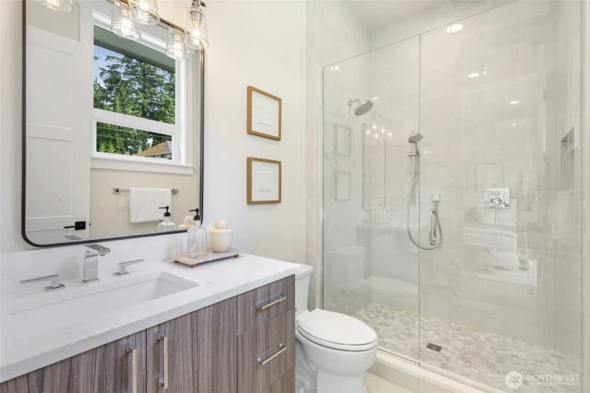 Property photo for 1806 154th Avenue Se, Bellevue photo 23