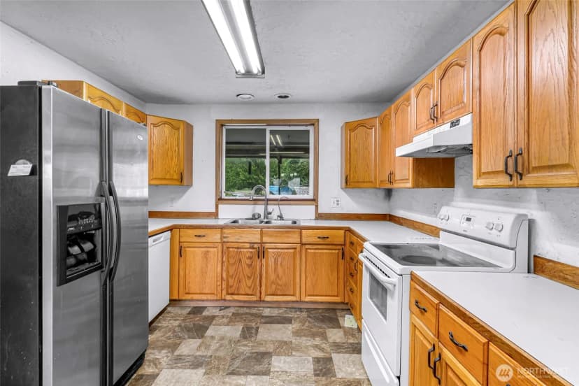 Property photo for 8739 F And S Grade Rd, Sedro Woolley photo 16