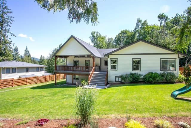 Property photo for 989 Lakewood Lane, Bellingham photo 4