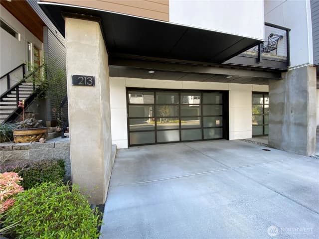 Property photo for 213 4th Court S, Kirkland photo 3