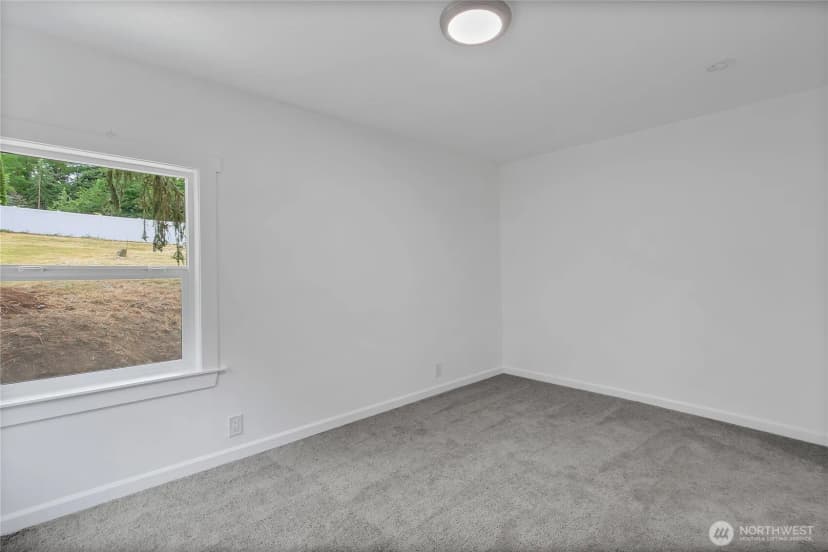Property photo for 4627 S 140th Street, Tukwila photo 12