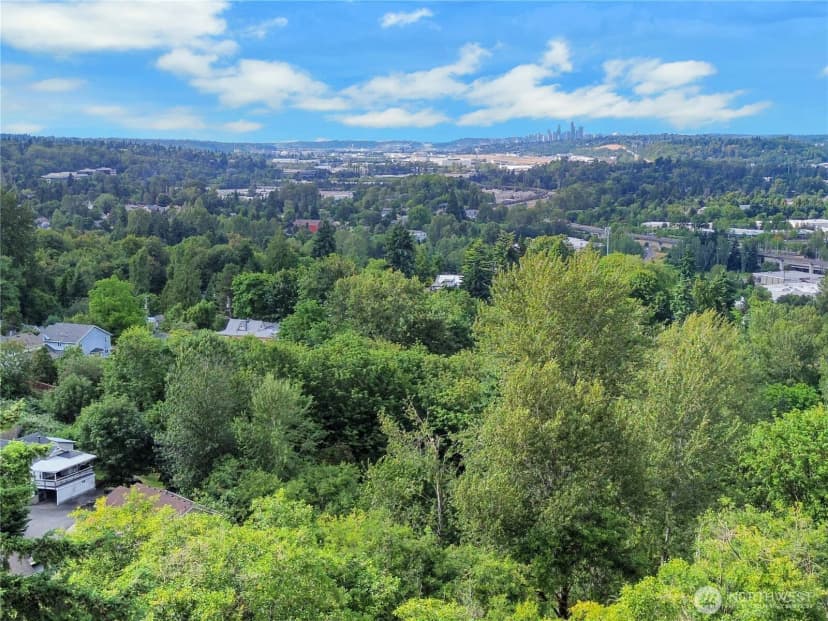 Property photo for 4627 S 140th Street, Tukwila photo 22