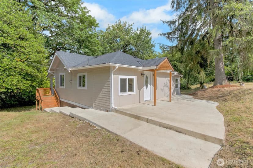 Property photo for 4627 S 140th Street, Tukwila photo 3