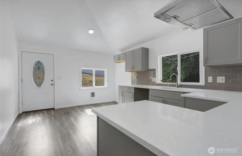 Property photo for 4627 S 140th Street, Tukwila photo 9