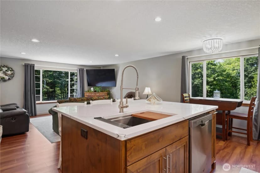 Property photo for 175 Beemon Drive, Longview photo 8