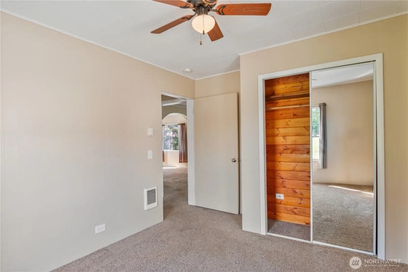 Property photo for 4656 Ocean Beach Highway, Longview photo 16