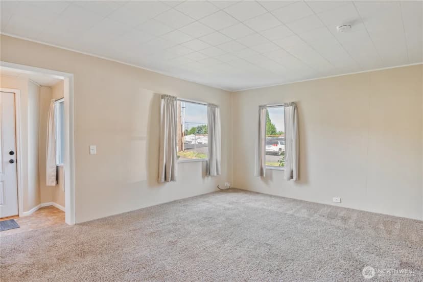 Property photo for 4656 Ocean Beach Highway, Longview photo 8