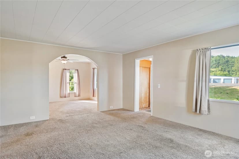 Property photo for 4656 Ocean Beach Highway, Longview photo 7