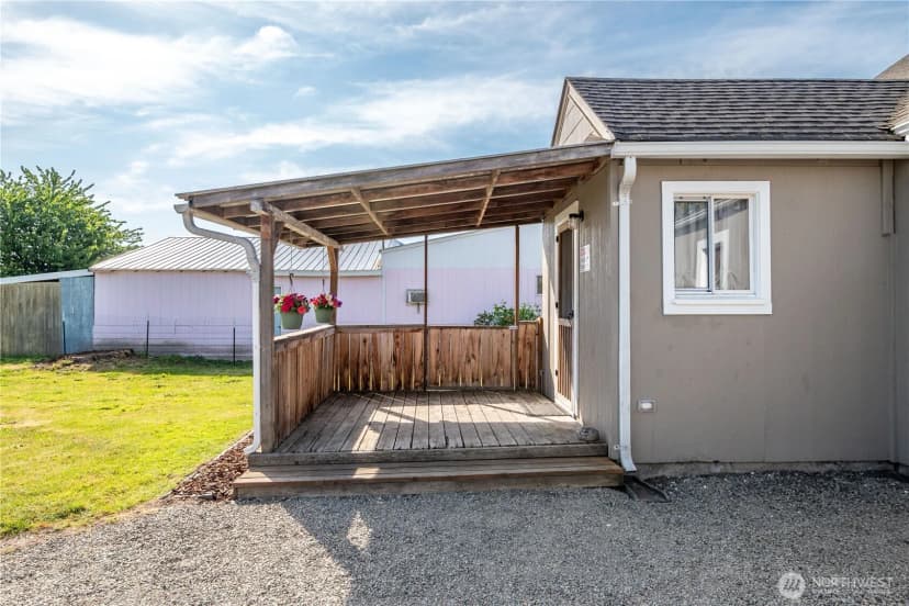 Property photo for 4656 Ocean Beach Highway, Longview photo 22