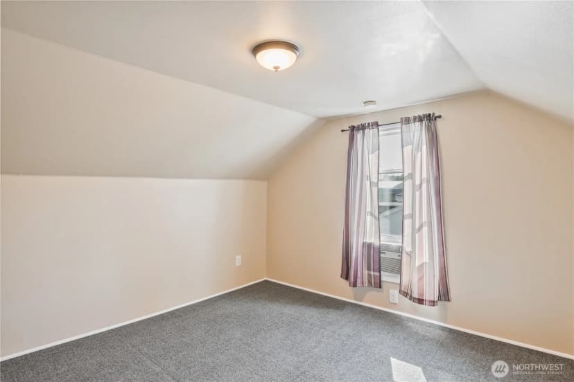 Property photo for 4656 Ocean Beach Highway, Longview photo 17