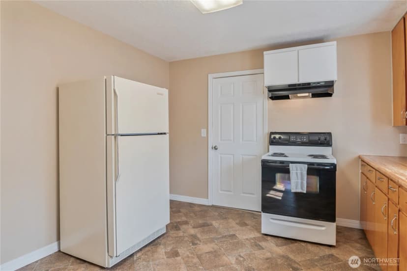 Property photo for 4656 Ocean Beach Highway, Longview photo 11