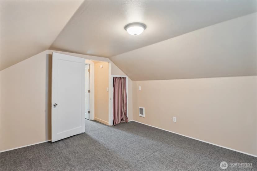 Property photo for 4656 Ocean Beach Highway, Longview photo 20