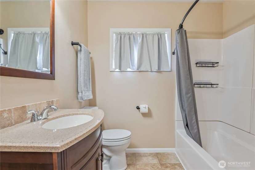 Property photo for 4656 Ocean Beach Highway, Longview photo 21