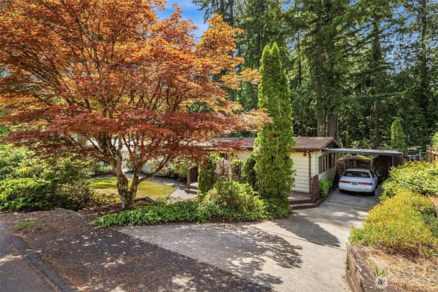 Property photo for 827 211th Place Ne, Sammamish photo 2