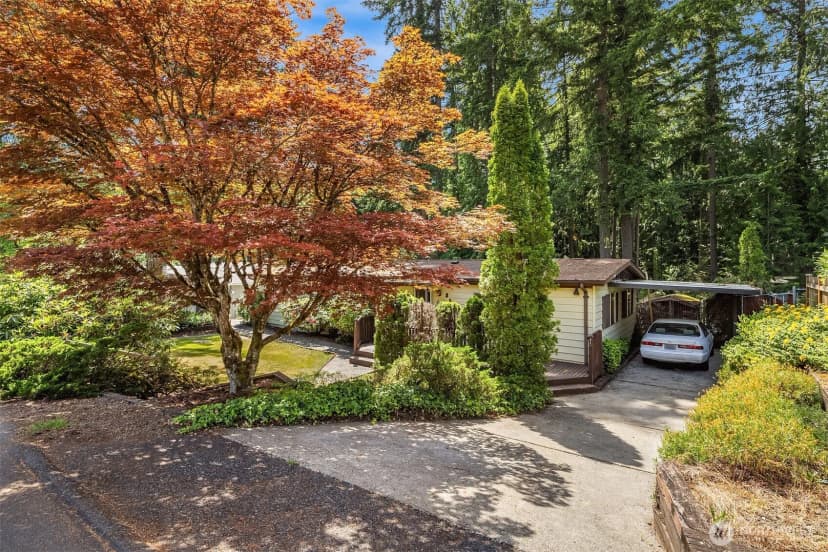 Property photo for 827 211th Place Ne, Sammamish photo 2