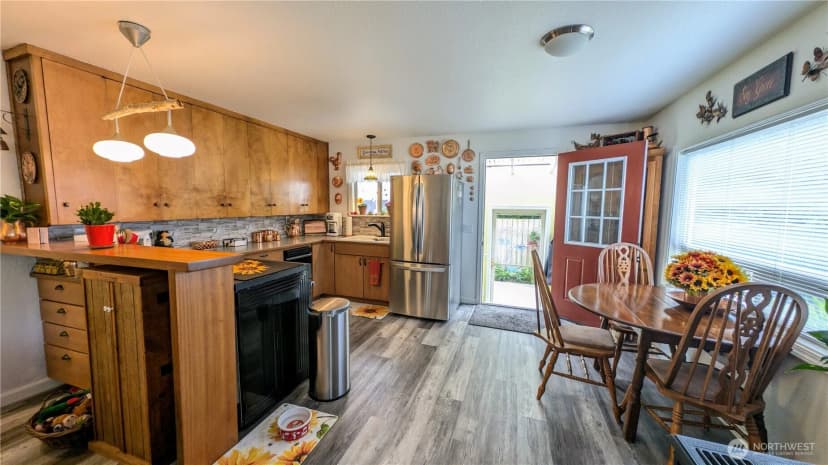 Property photo for 1215 273rd Place, Ocean Park photo 11