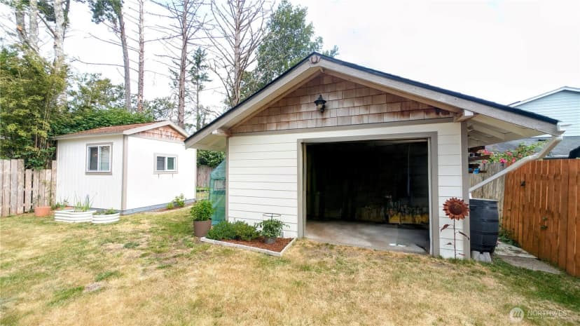 Property photo for 1215 273rd Place, Ocean Park photo 6