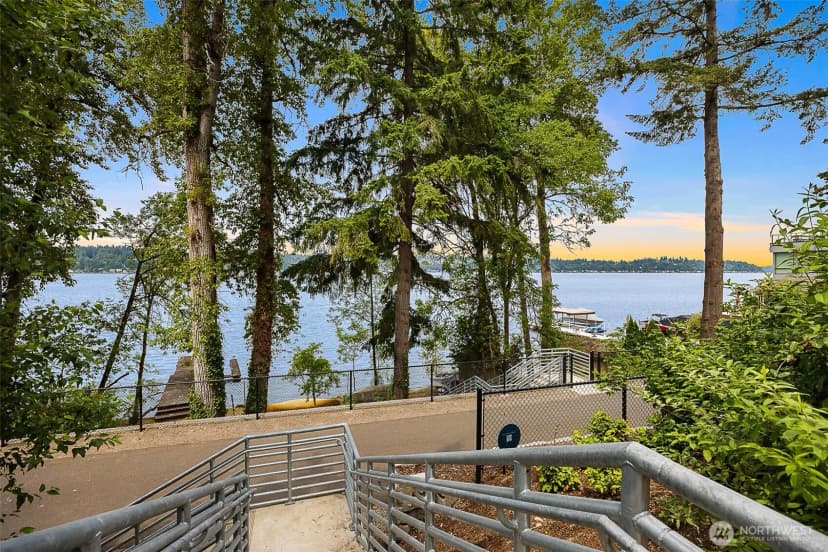 Property photo for 1711 E Lake Sammamish Place Se, Sammamish photo 30