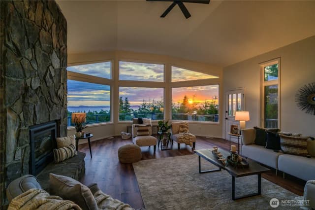 Property photo for 3995 Bay Lane, Anacortes
