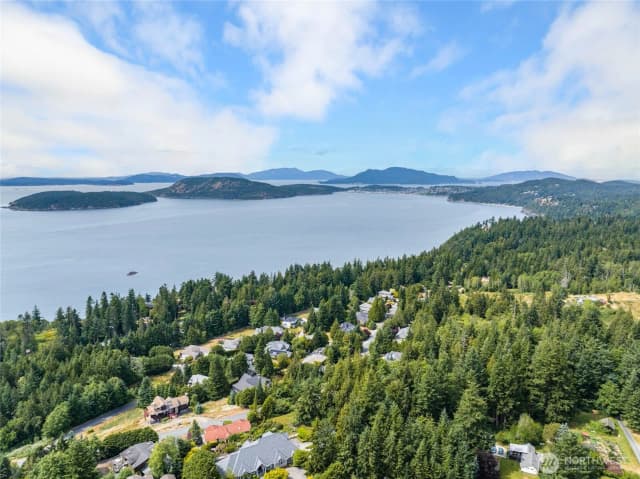 Property photo for 3995 Bay Lane, Anacortes photo 2