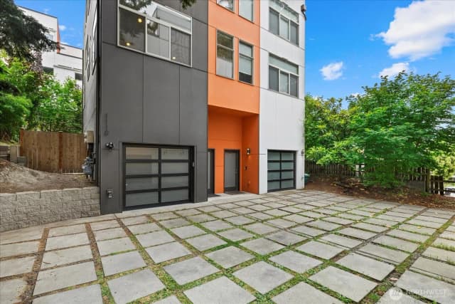 Property photo for 1110 Martin Luther King Jr. Way S #unit A, Seattle photo 3