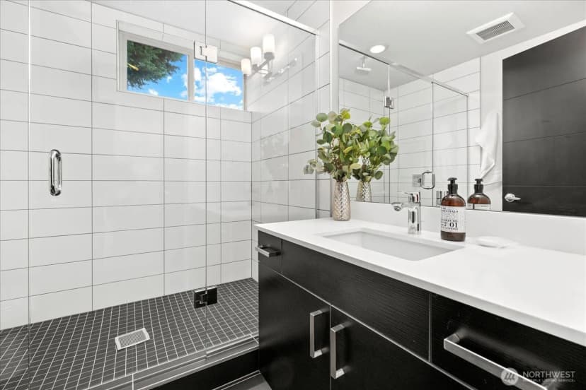 Property photo for 1110 Martin Luther King Jr. Way S #unit A, Seattle photo 22