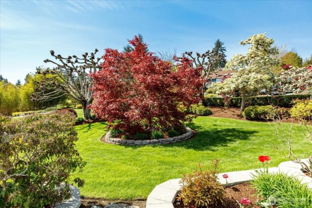 Property photo for 5681 Lenz Place, Langley photo 2