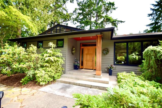 Property photo for 133 Fairway Place, Sequim photo 2