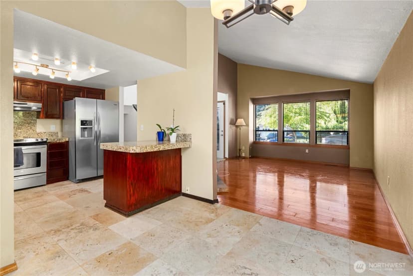 Property photo for 1307 Sw 323rd Street, Federal Way photo 9