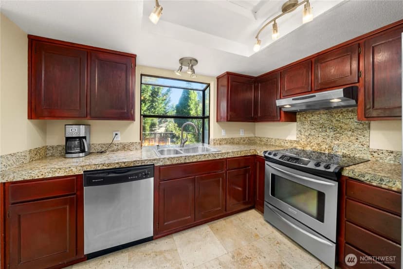 Property photo for 1307 Sw 323rd Street, Federal Way photo 12