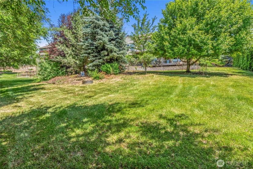 Property photo for 1075 Ridge Crest Drive, Wenatchee photo 40