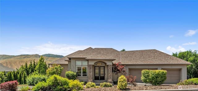 Property photo for 1075 Ridge Crest Drive, Wenatchee