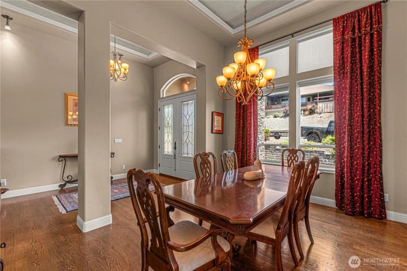 Property photo for 1075 Ridge Crest Drive, Wenatchee photo 5