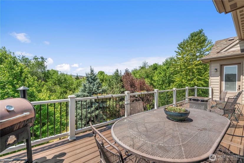 Property photo for 1075 Ridge Crest Drive, Wenatchee photo 33