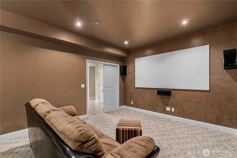 Property photo for 1075 Ridge Crest Drive, Wenatchee photo 24