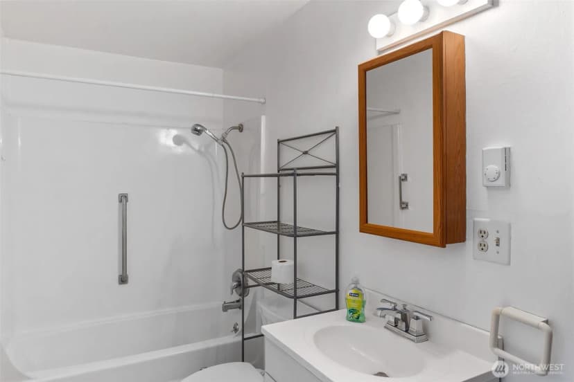 Property photo for 6319 Swayne Drive Ne, Olympia photo 37