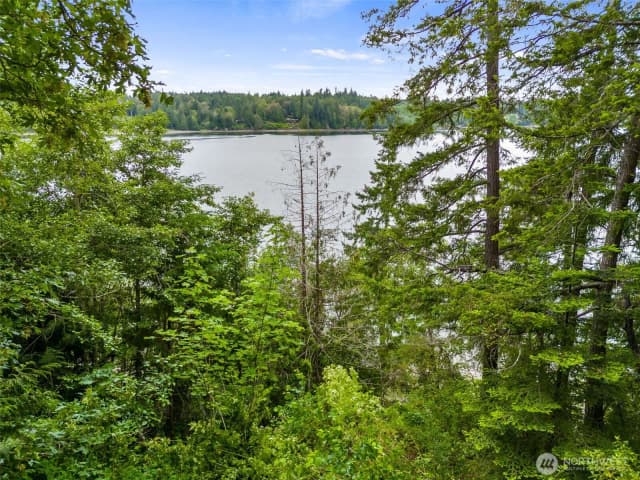 Property photo for 6319 Swayne Drive Ne, Olympia photo 3