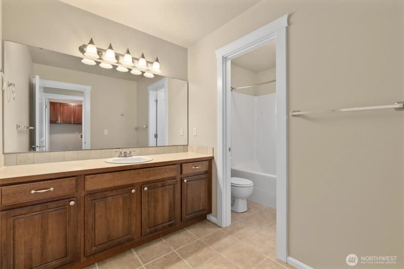 Property photo for 20528 94th Avenue E, Graham photo 32