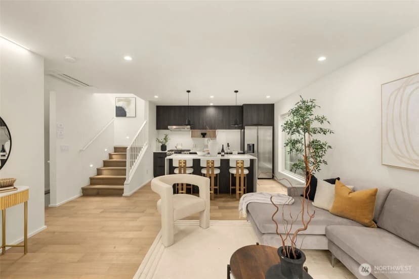Property photo for 926 23rd Avenue, Seattle photo 6