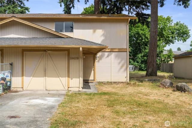 Property photo for 10423 13th Avenue Ct S, Tacoma photo 3